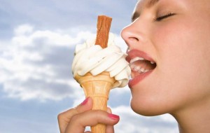 16479-mangiare-il-gelato-e1370166161858