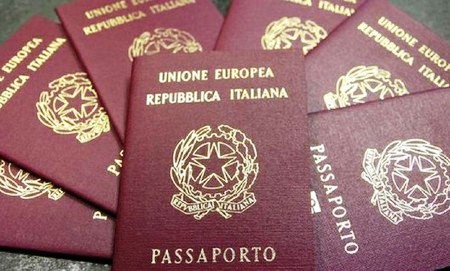 Passaporto e cittadinanza, come ci presentiamo al mondo