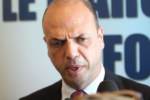 Farnesina, l’eclissi della Belloni. E Renzi vuole Buenos Aires per il voto degli italiani all’estero