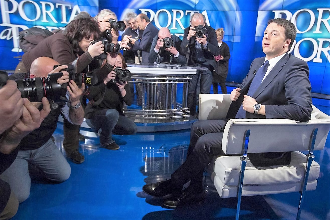 Renzi a Porta a Porta, “niente soldi alla Ue se non ci aiuta con gli immigrati”