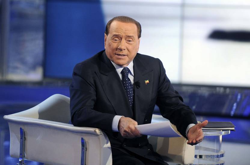 Berlusconi, “dopo il referendum deciderò se lasciare la politica”