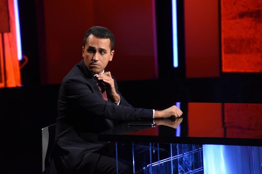Referendum, Di Maio: Renzi scappa da Rai1