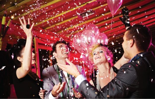 Capodanno a casa con amici e parenti per 4 italiani su 10