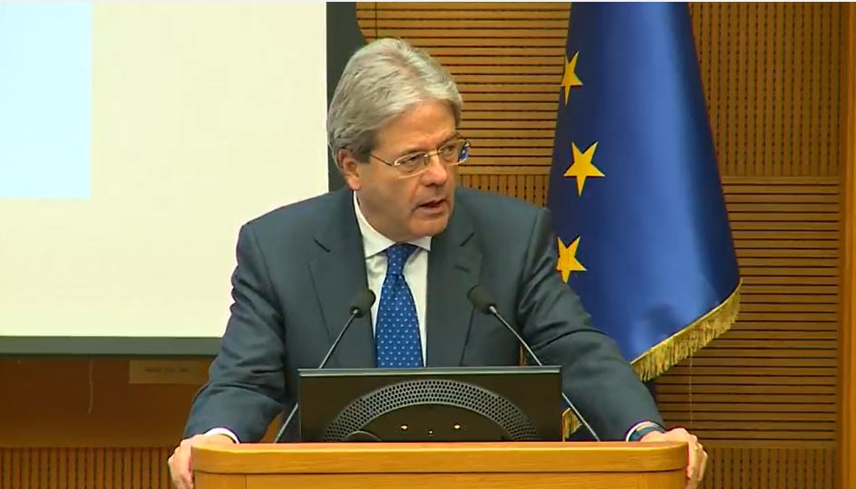 Gentiloni, “continuiamo sulla strada delle riforme”. Nominati 41 sottosegretari [VIDEO]