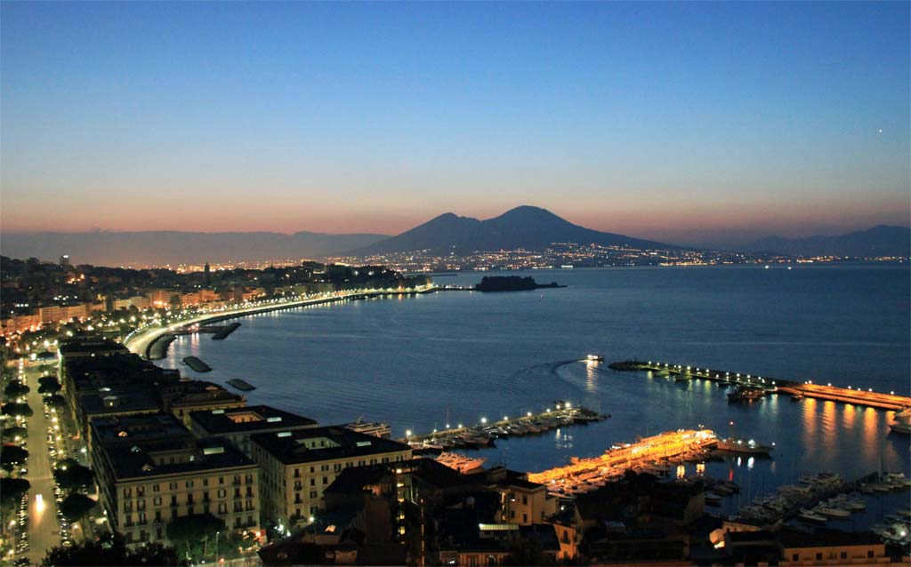 Capodanno a Napoli, città piena di vita e cultura [FOTO e VIDEO]