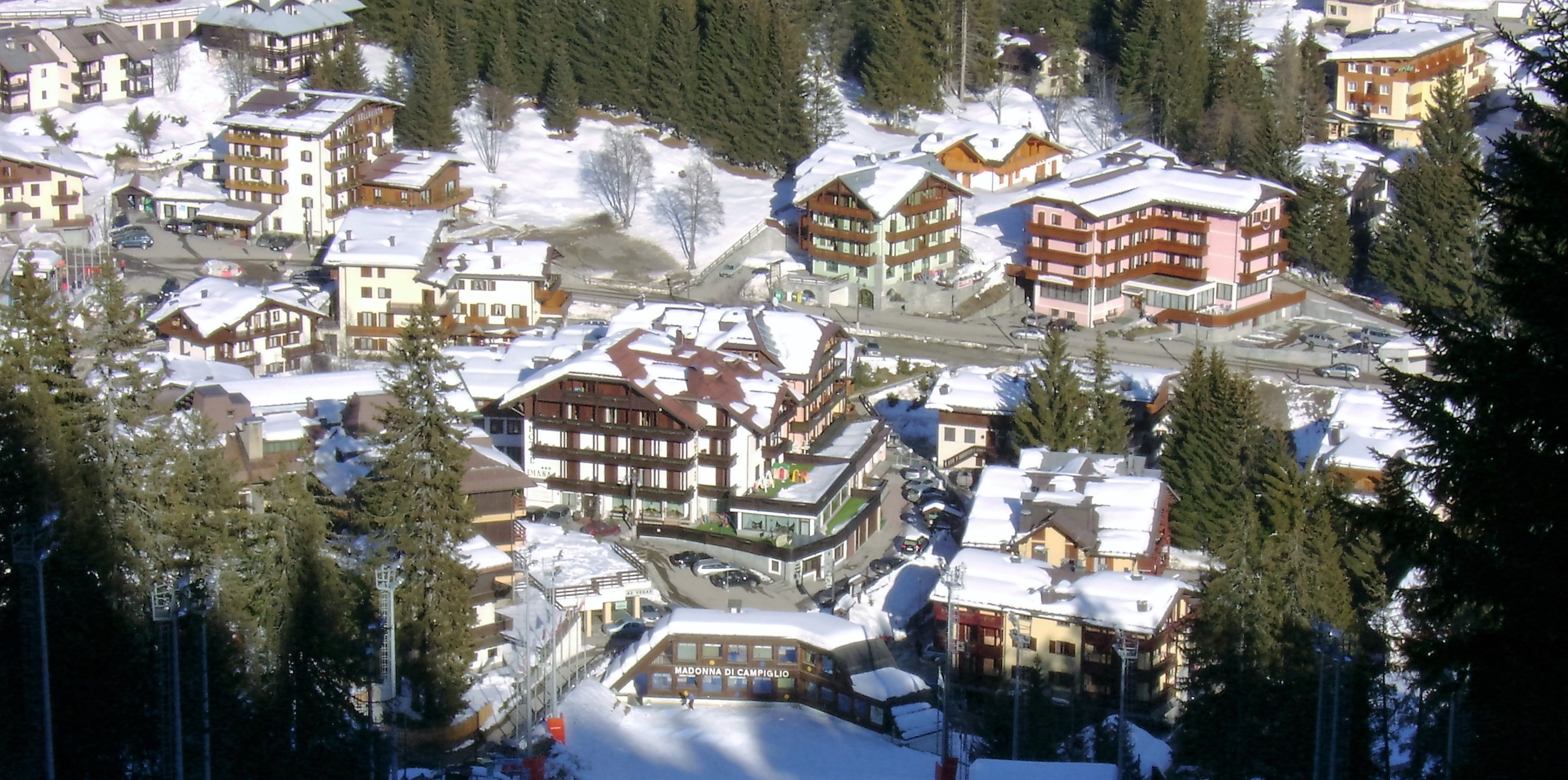 Turismo invernale, 8 italiani su 10 scelgono l’Italia: città d’arte e montagna
