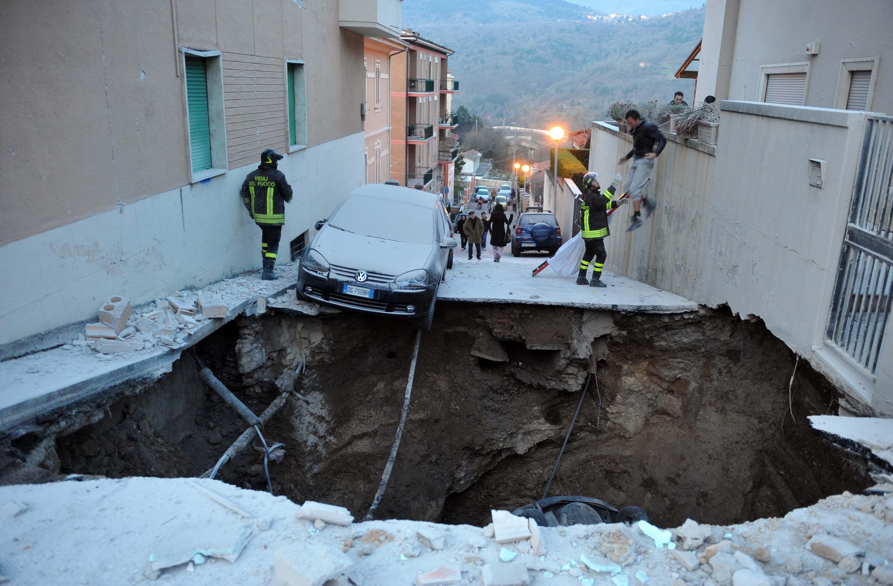 Terremoto, Errani: più soldi a scuole e imprese