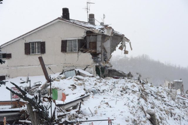 Emergenza neve per i terremotati, il governo che fa?