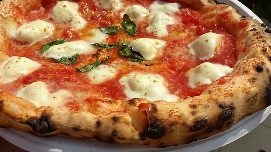 Pizza Fatta In Casa Come In Pizzeria Italia Chiama Italia
