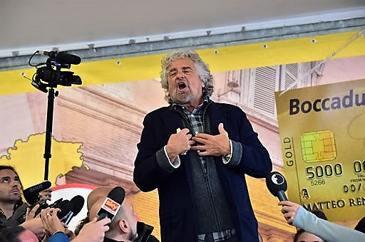 M5S, Grillo attacca Napolitano e Renzi: “Fantasmi”