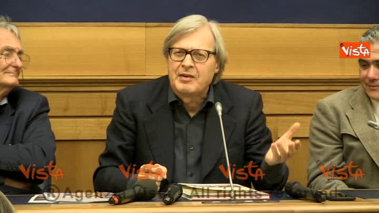 Primarie Pd, Sgarbi: gente inutile, Emiliano ipocrita e Renzi comico [VIDEO]