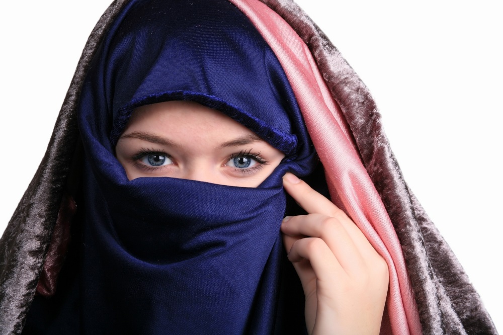 L’Austria ha deciso, divieto del burqa e no a distribuzione Corano