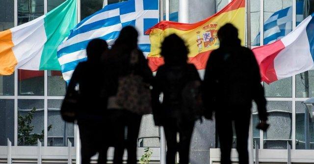 Giovani italiani all’estero rischiano doppia tassazione e sanzioni, Fedi (Pd) lancia l’allarme