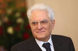 Il presidente della Repubblica Sergio Mattarella in Argentina, lunedì 8 maggio al Teatro Coliseo di Buenos Aires