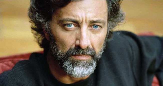 L’urlo dal blog di Grillo: “8 milioni di euro a Barbareschi, 0 a vittime terrorismo #vergognaPd”