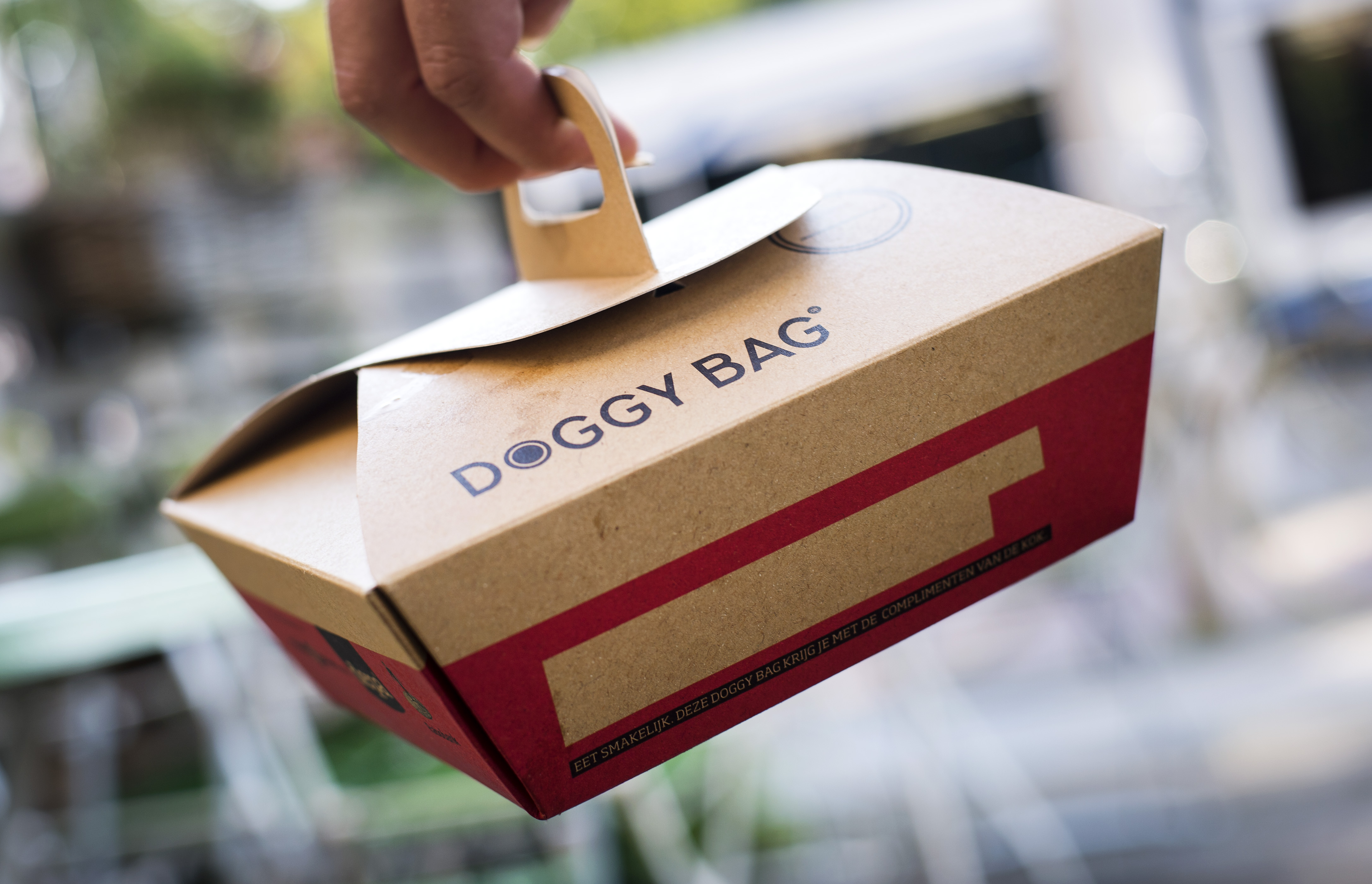 Contro gli sprechi alimentari fuori casa arriva la doggy bag