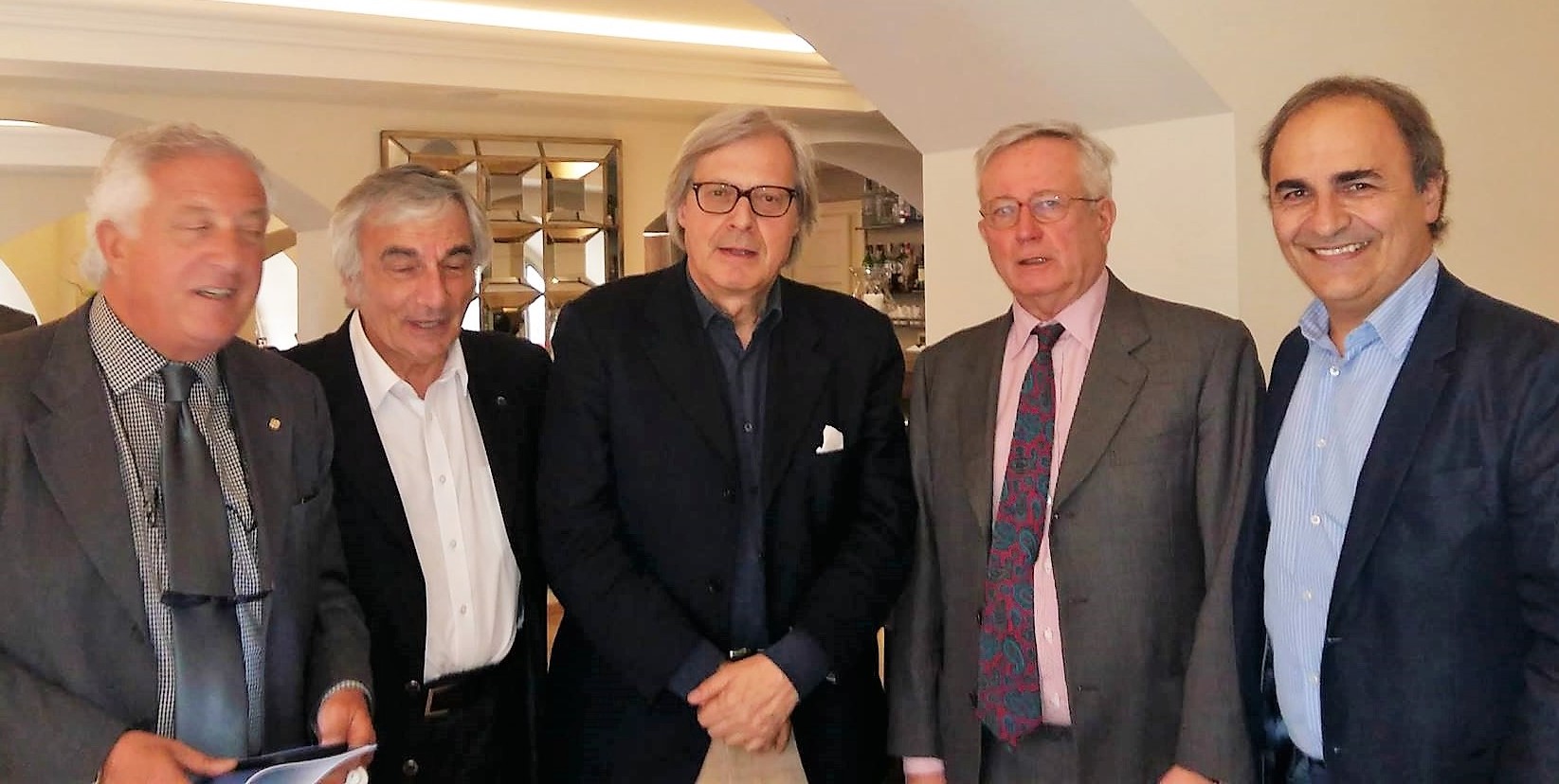 Merlo (MAIE) a cena con Sgarbi e Tremonti, cosa bolle in pentola?