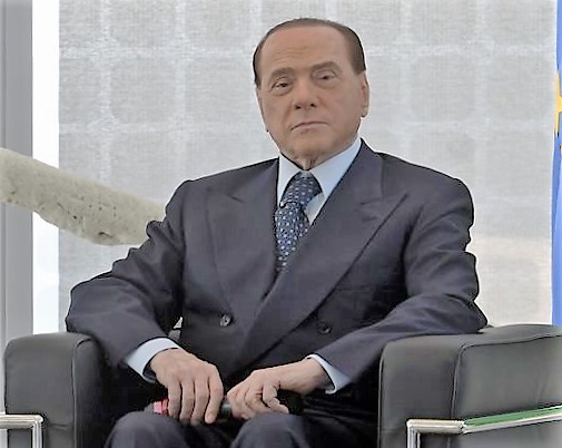 Berlusconi: “Un centro-destra liberale, plurale, costruttivo e credibile può vincere”