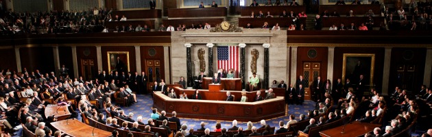Usa, 200 parlamentari dem fanno causa a Trump