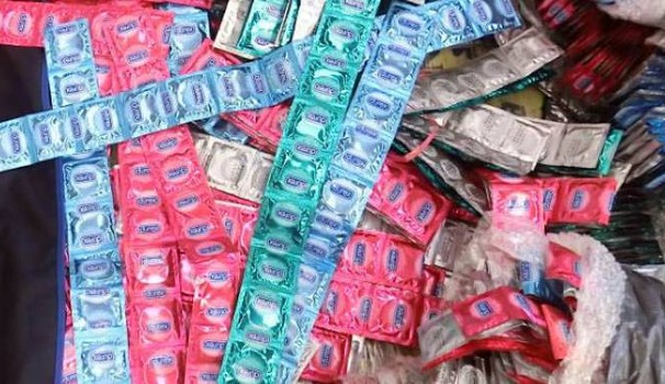 Sesso, “distribuire preservativi nelle scuole è sbagliato”