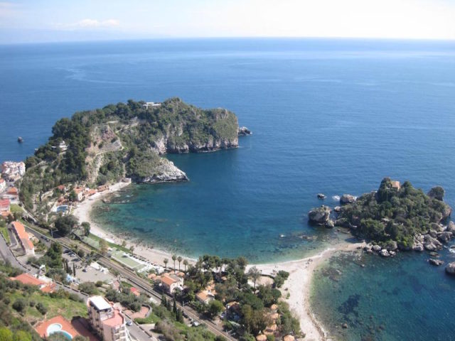 Dopo mezzo secolo riapertura ufficiale delle Rocce di Taormina