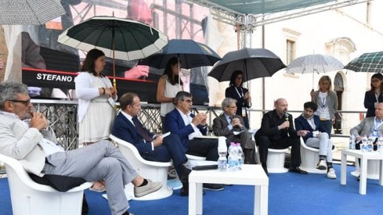 “Ragazze ombrello? Noi del Pd siamo dei pirla”