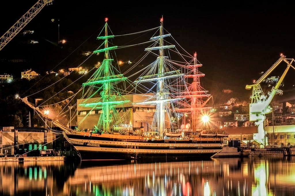 Italiani all’estero, la Nave Scuola Amerigo Vespucci fa tappa a New York