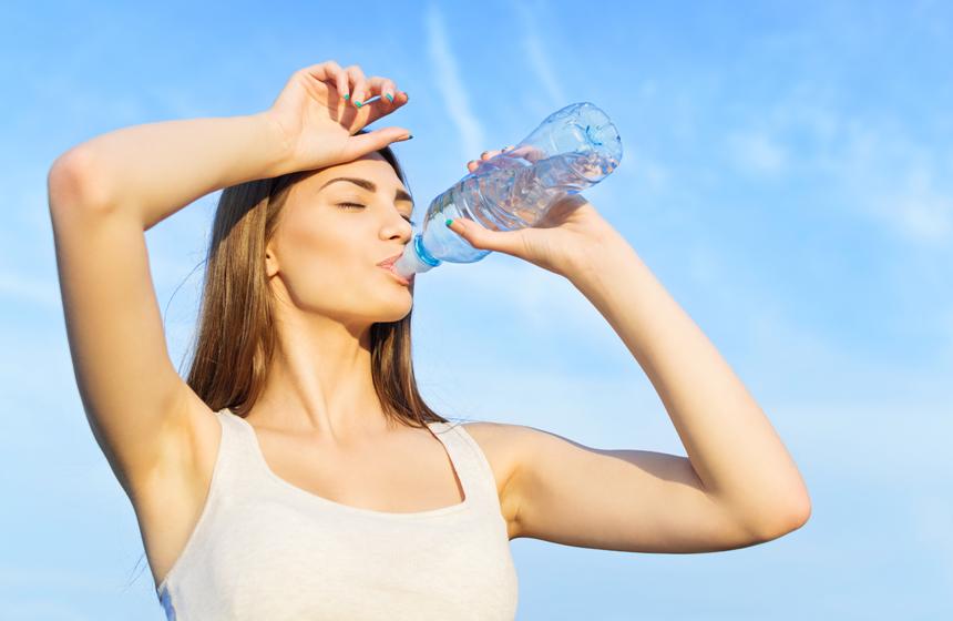 Allerta caldo, occhio al rischio disidratazione: ecco come proteggersi