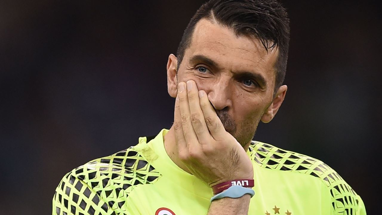 Calcio, “Buffon deve capire che il tempo passa e a un certo punto bisogna smettere”