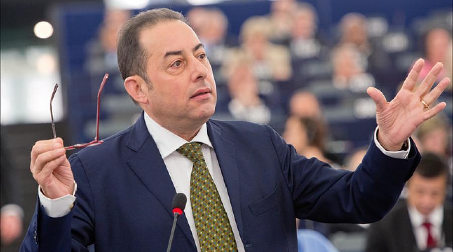 Italiani all’estero, Gianni Pittella mercoledì a Montevideo incontra comunità italiana