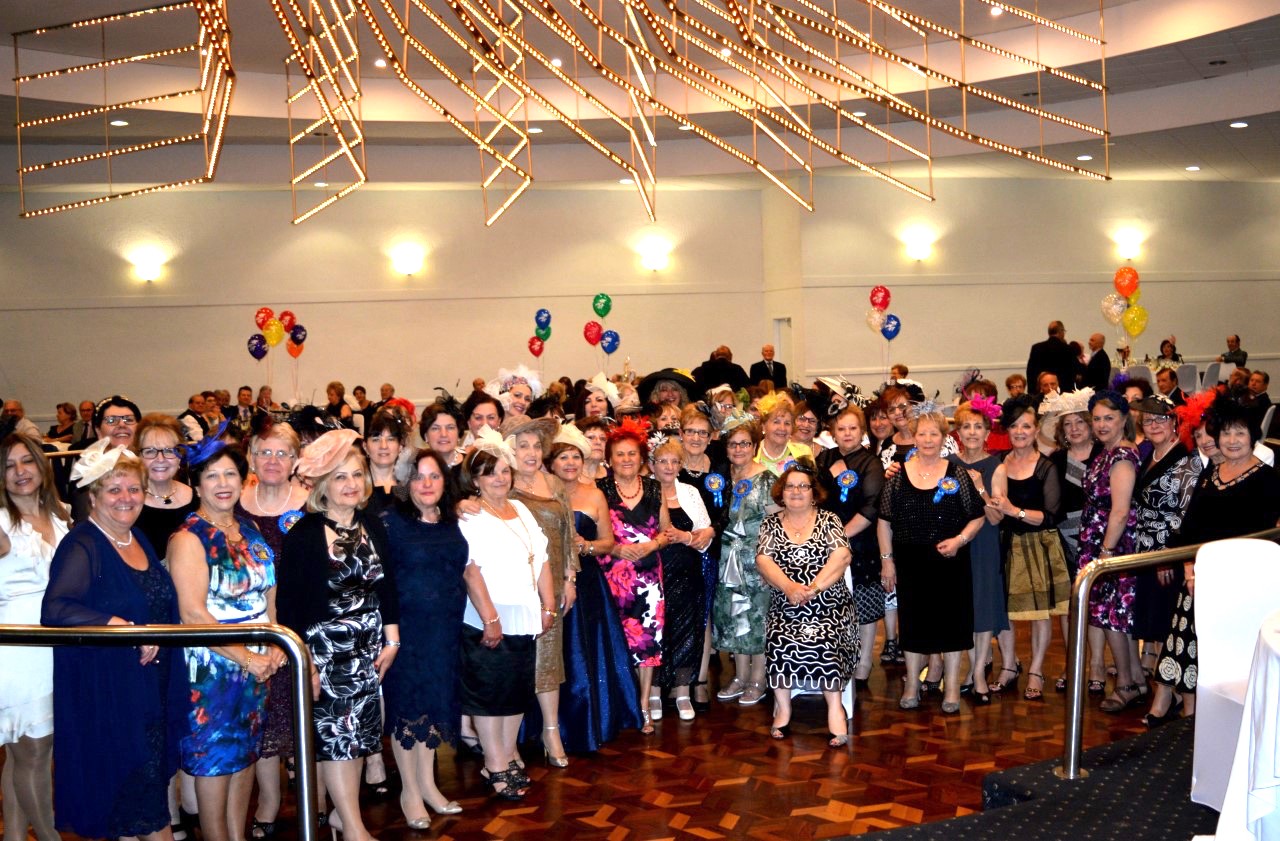 Italiani all’estero, i Cappellini Rosa delle Donne siciliane di Melbourne