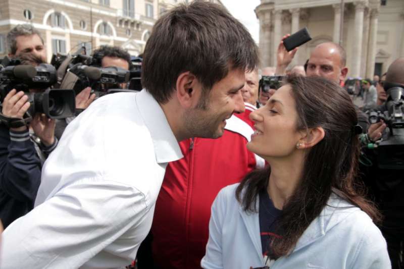 IL PREGIUDIZIO | L’ostilità verso Di Battista e Virginia Raggi
