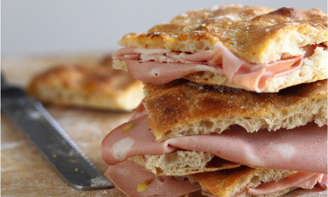 Amatrice, riapre lo storico forno Marini: torna anche la “Pizza scrocchiarella”