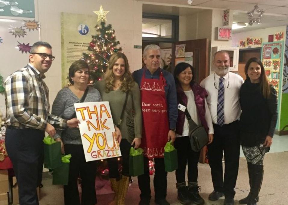Italiani all’estero, pranzo di Natale a scuola curato dai Messinesi di Montreal