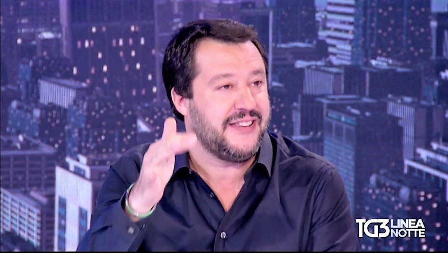 Salvini, “la cittadinanza italiana non si regala”. Domenica in piazza per dire #noiussoli