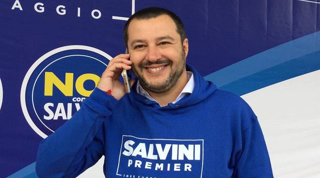 Immigrati, “Salvini premier triplica le espulsioni e buona notte allo ius soli”
