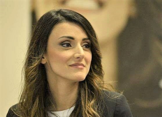 Regionali Lazio, ecco la sosia di Virginia Raggi che corre con Pirozzi