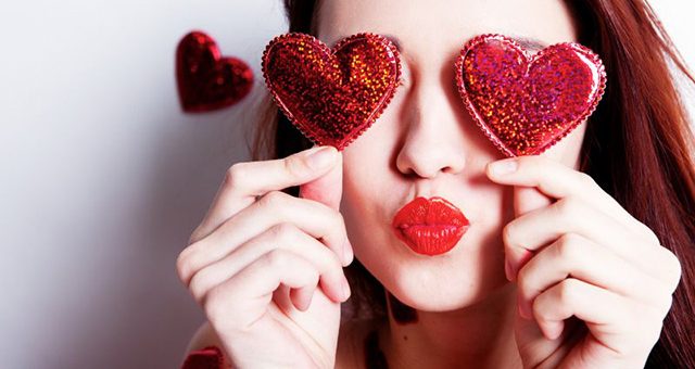 Per San Valentino il regalo si compra online. Ma occhio alle truffe