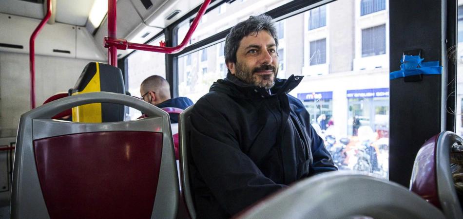 Mario Adinolfi, “Roberto Fico ha taroccato curriculum come Valeria Fedeli”