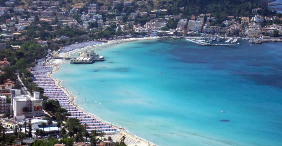 Meteo, domenica quasi estate al Sud. Maltempo al Centro-Nord