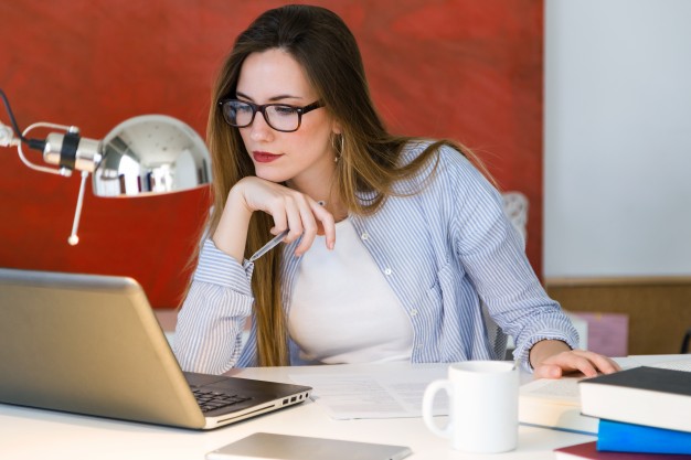 Eurostat, un giovane su due pronto a cambiare Paese pur di lavorare
