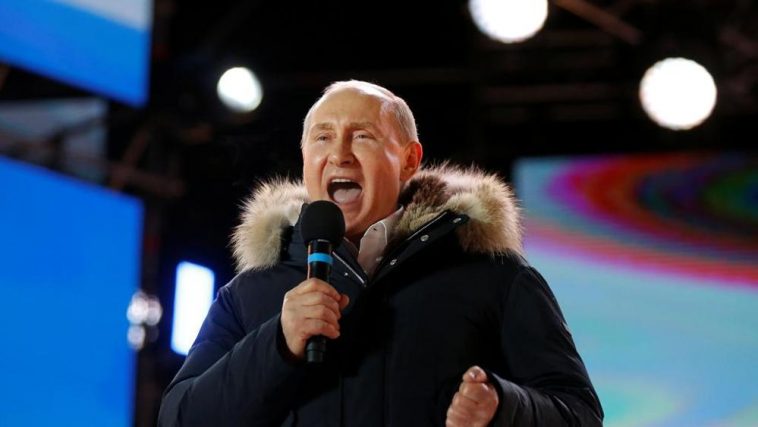 Russia, Putin rieletto con 76% dei voti: “Il successo è il nostro destino” [VIDEO]