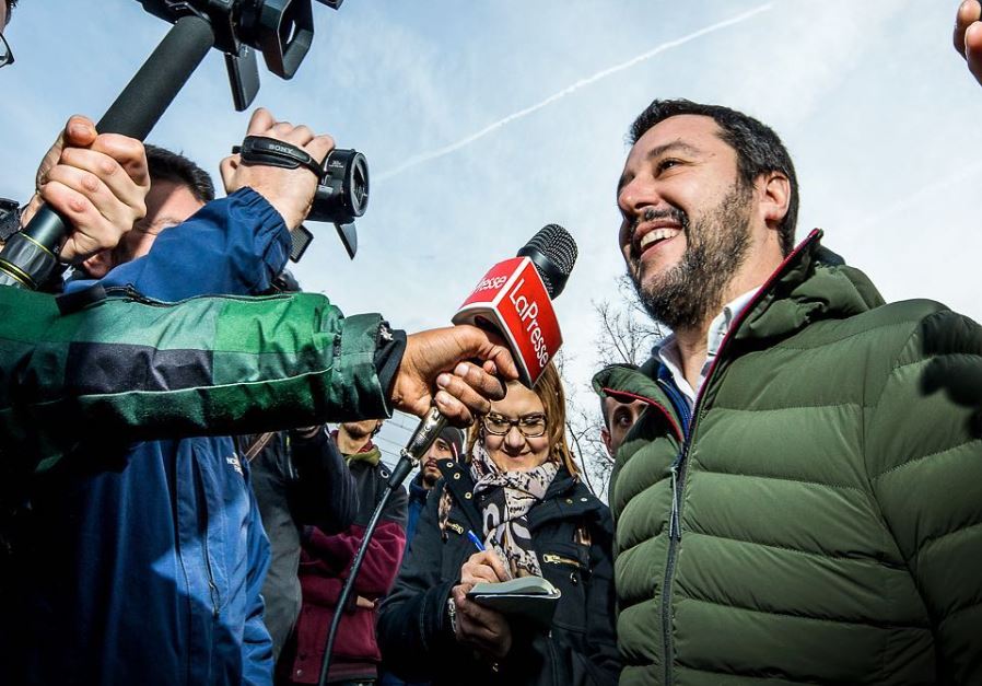 Salvini rinuncia al Senato (perchè punta a palazzo Chigi), M5S propone Fico presidente della Camera