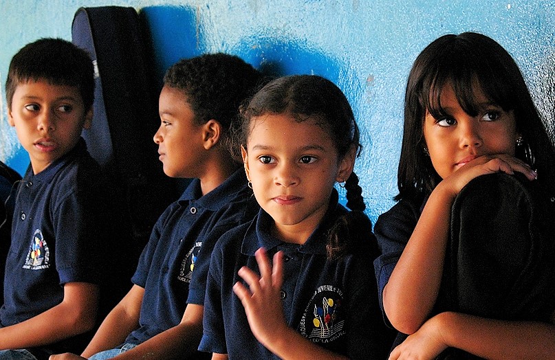 Venezuela: bambini in fuga dalla fame esposti a rischio sfruttamento, abusi e malattie