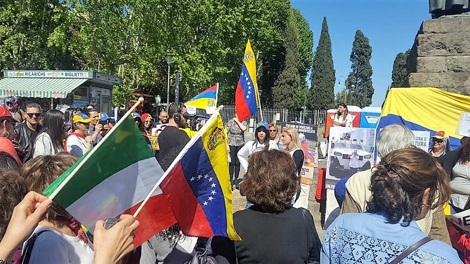 Venezuela, in piazza a Roma per dire no al regime di Maduro