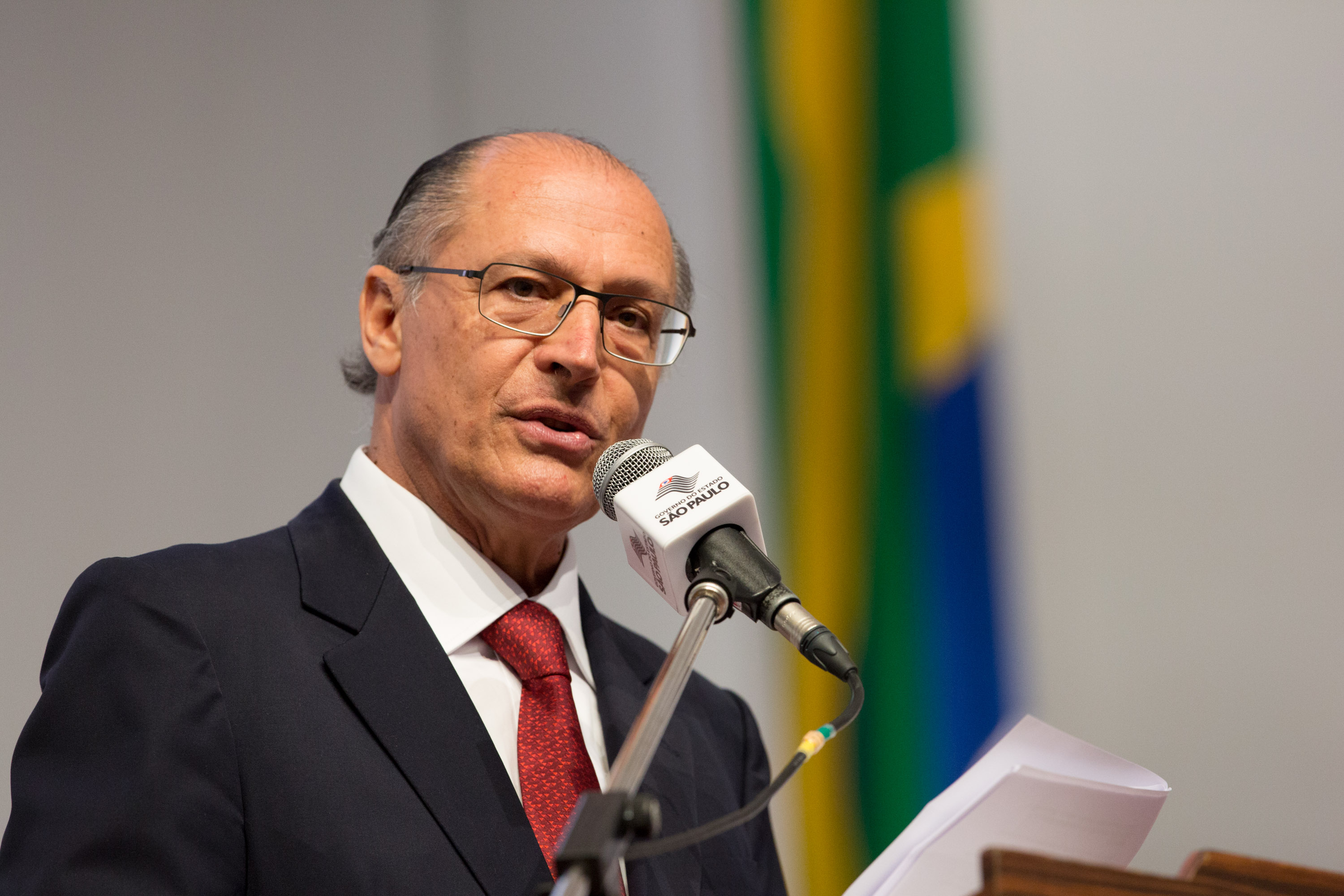 Brasile, pm chiedono accelerare processo per corruzione a candidato alla presidenza