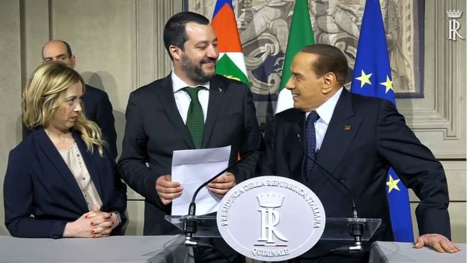 Fuori programma di Berlusconi [VIDEO] fa infuriare Salvini, Lega prende le distanze