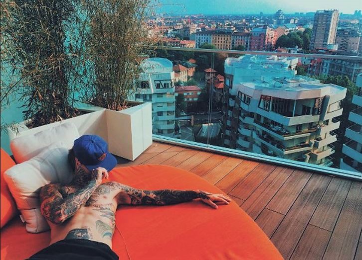 Fedez affitta la sua casa a Milano per 10mila euro al mese