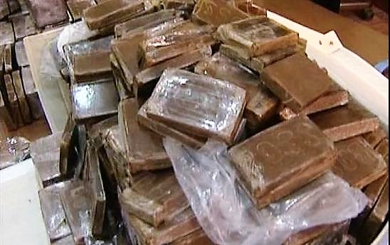 Napoli, sequestrate 8 tonnellate di hashish: “un record” [VIDEO]