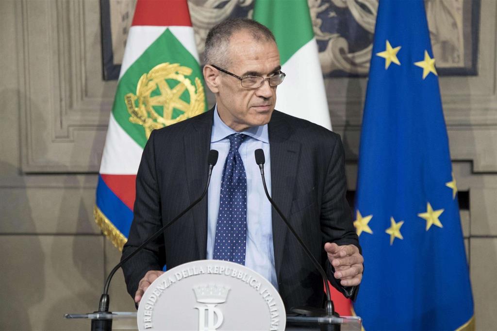 Governo, Cottarelli chiede più tempo. Ipotesi voto a luglio